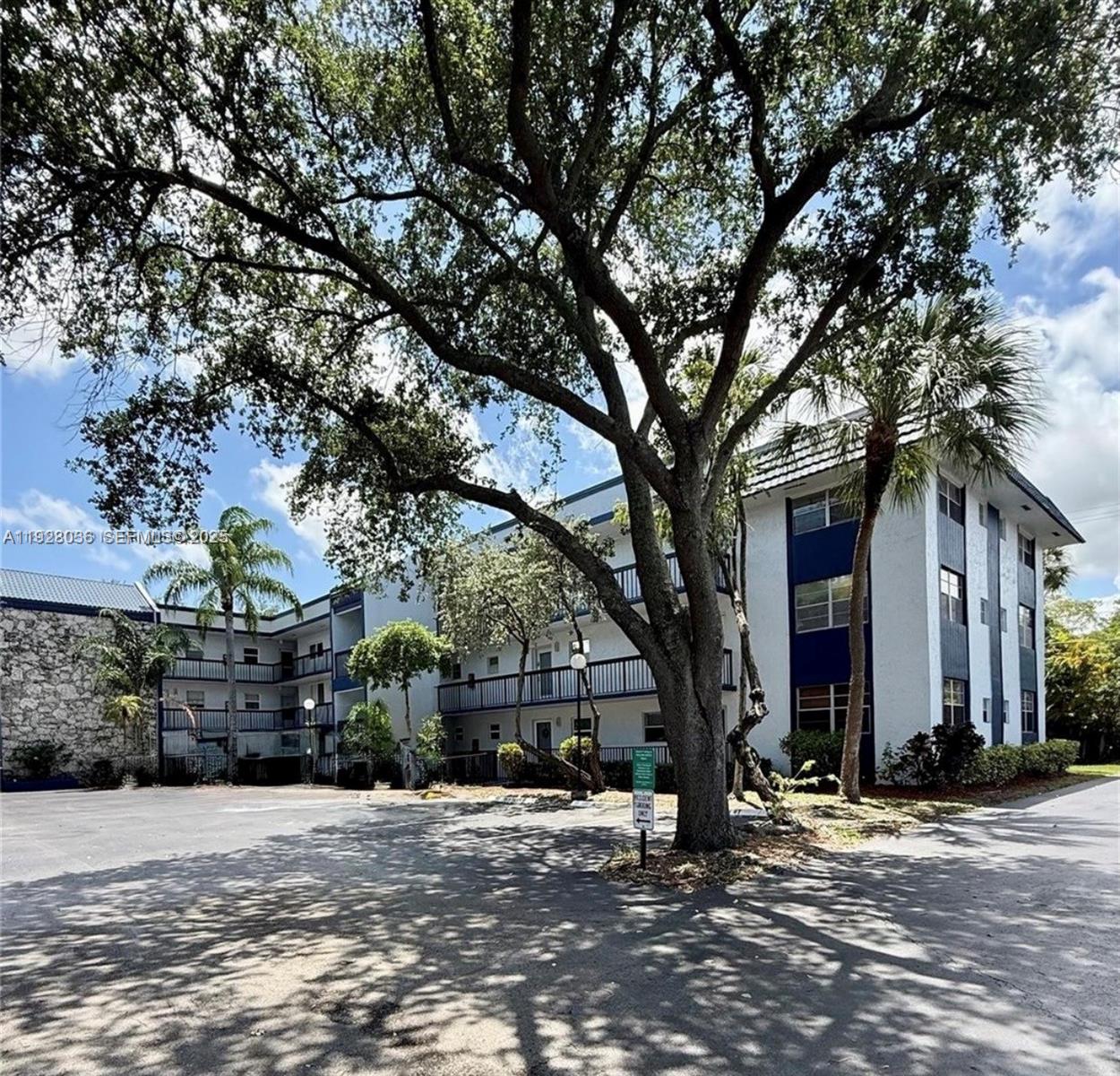 3060 Holiday Springs Blvd # 104, Margate FL 33063