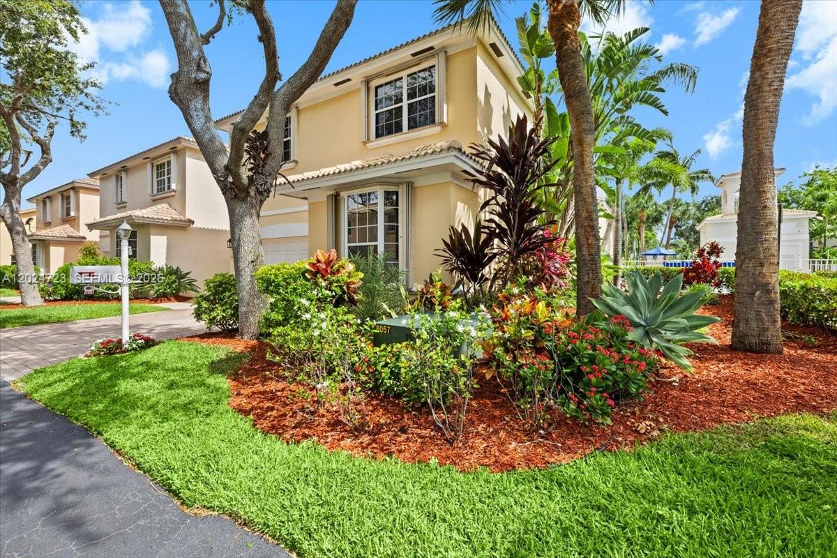 1241 Grant St, Hollywood FL 33019