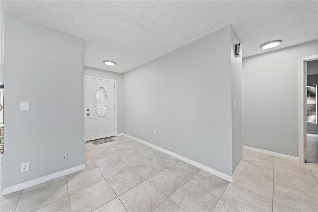 4601 NAVARRE AVENUE, SEBRING, FL — photo 3 of 24