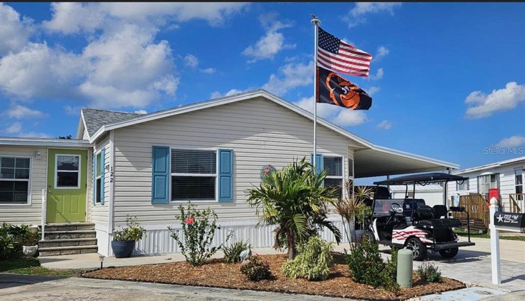 122 W SAINT ANNES CIRCLE