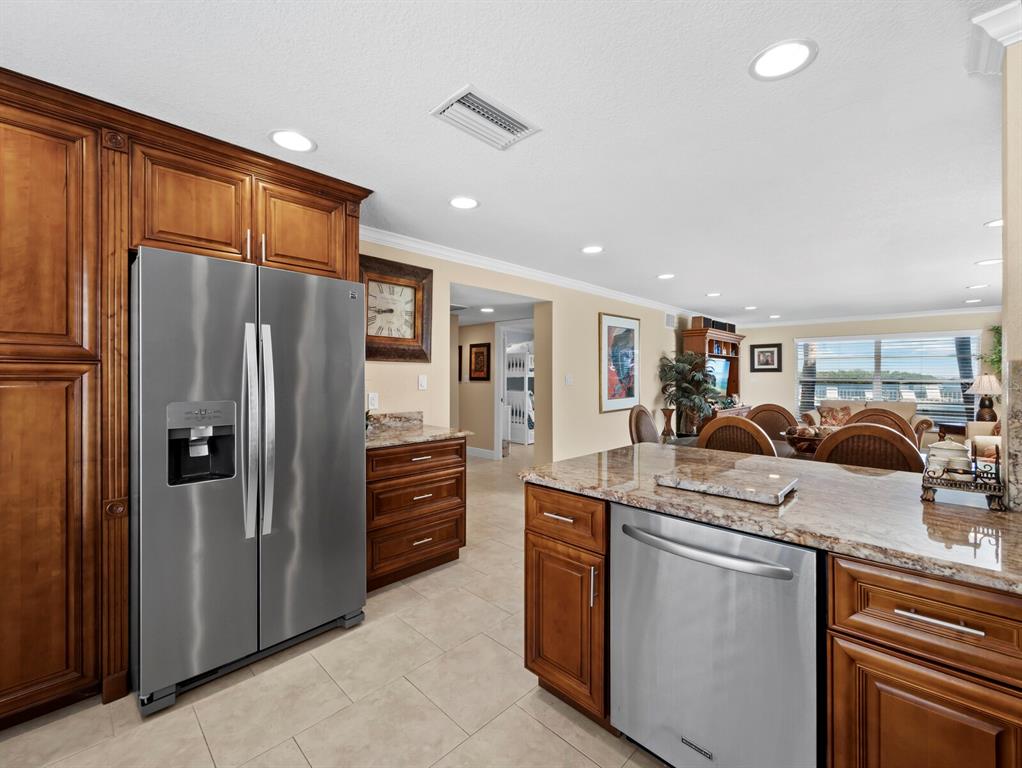 4430 EXETER DRIVE UNIT M108, LONGBOAT KEY, FL — photo 3 of 30