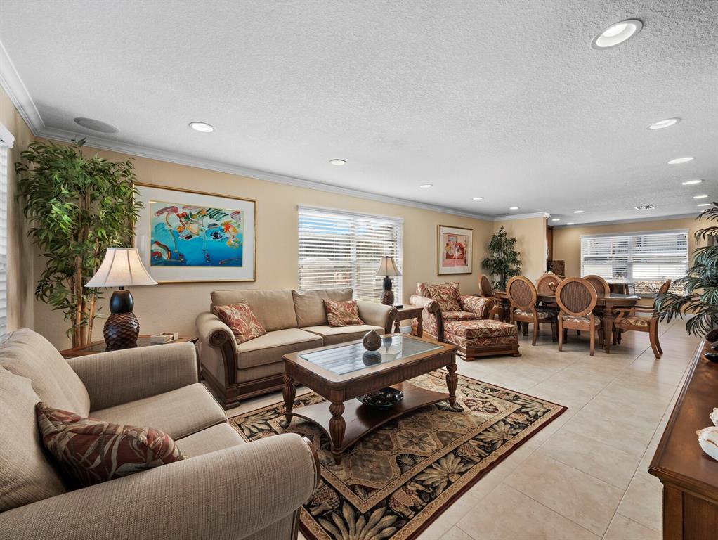 4430 EXETER DRIVE UNIT M108, LONGBOAT KEY, FL — photo 4 of 30