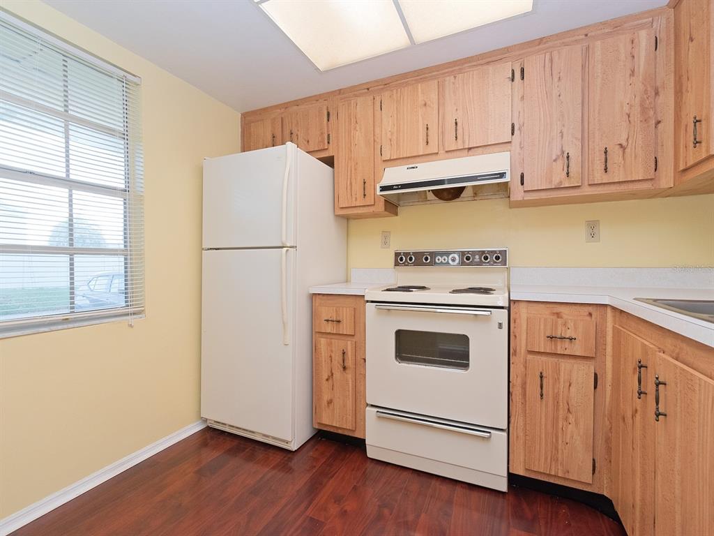 2465 NORTHSIDE DRIVE UNIT 906, CLEARWATER, FL — photo 5 of 30