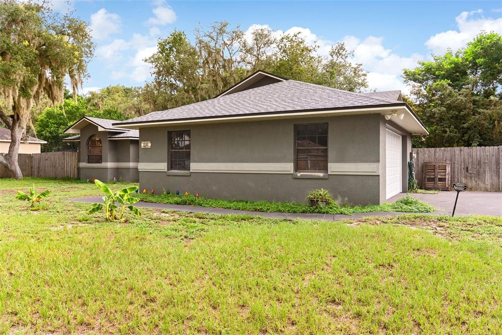 1514 LAKE THOMAS LOOP, WINTER HAVEN, FL — photo 2 of 30