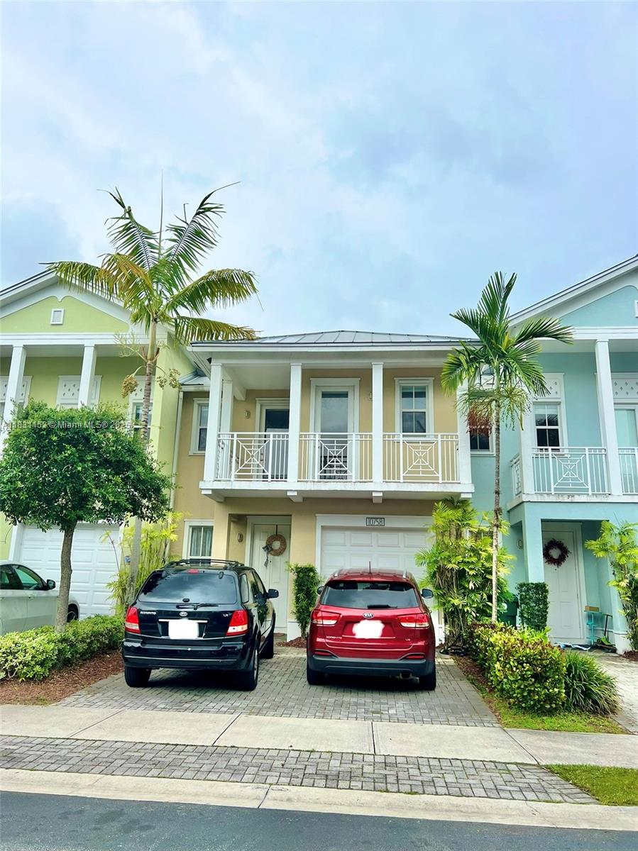 10758 NW 76th Ln, Doral FL 33178