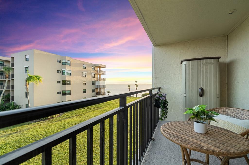 200 INTERNATIONAL DRIVE UNIT 815