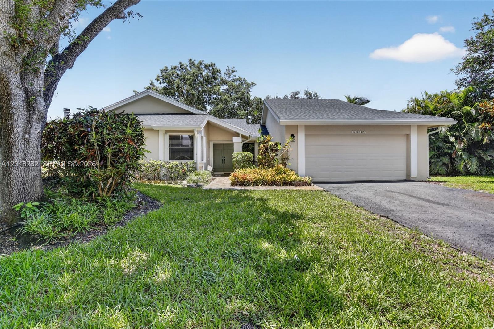 12104 Landing Way, Cooper City FL 33026