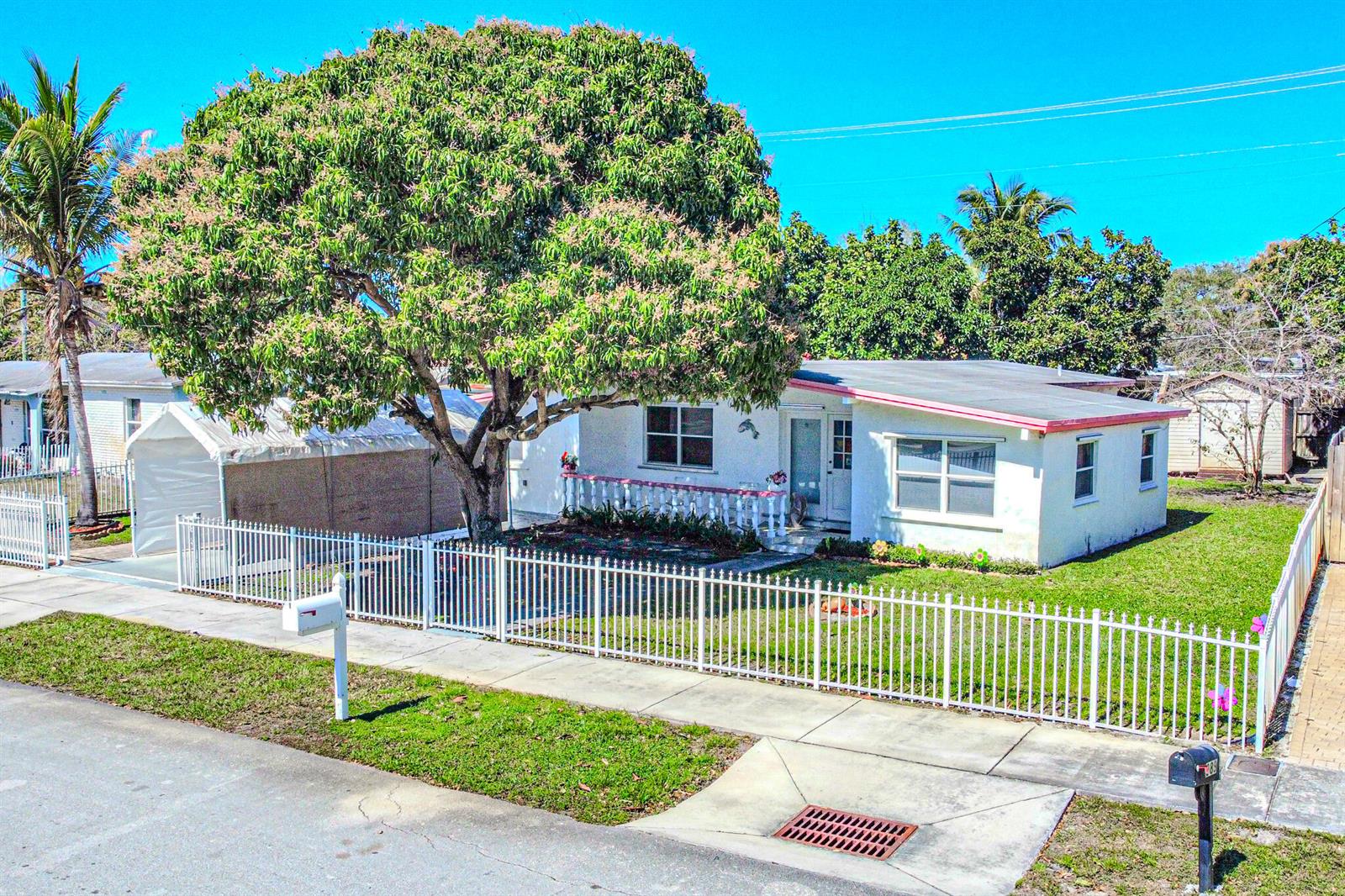 281 NE 46th Street, Deerfield Beach FL 33064