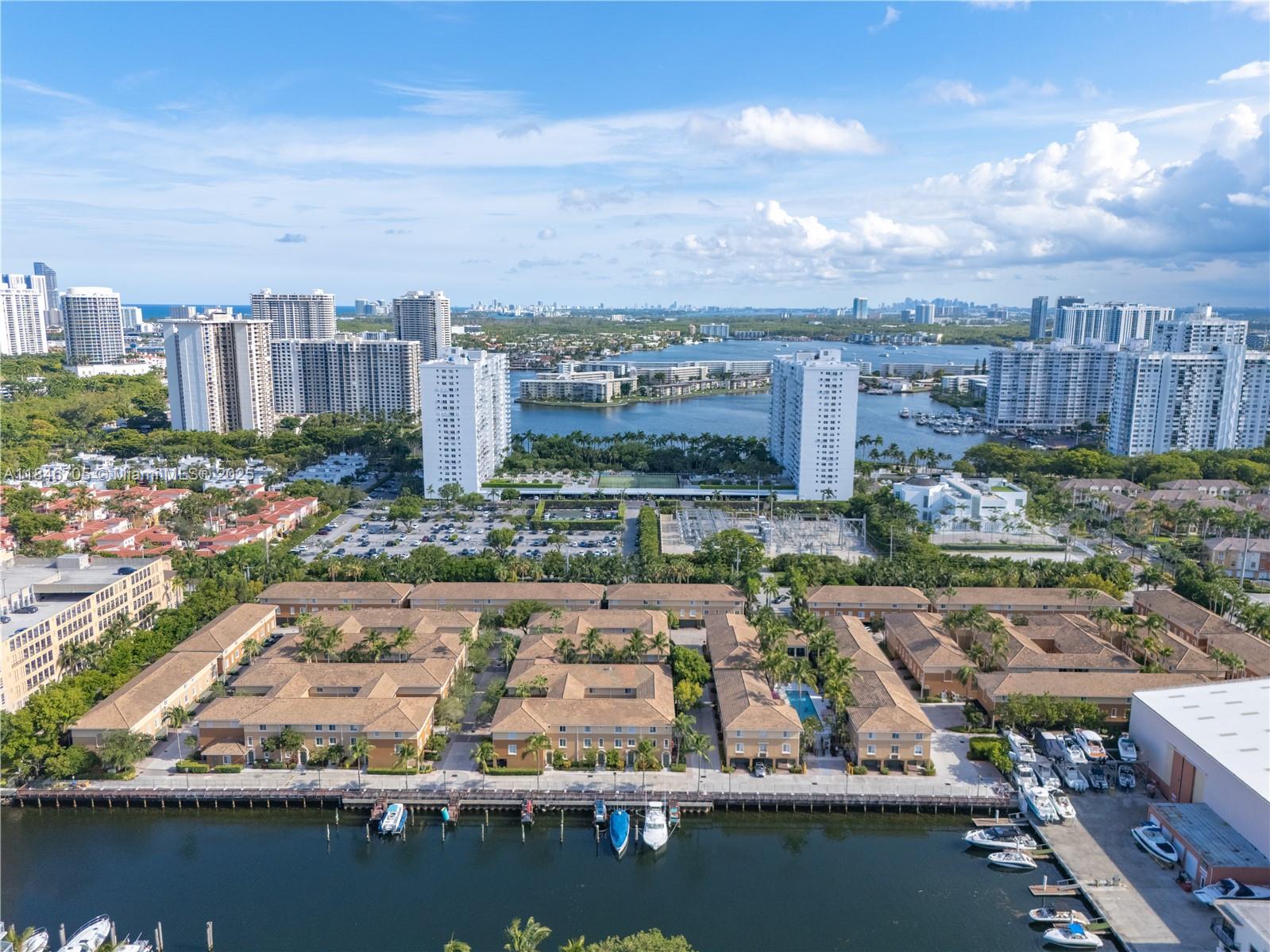 2861 NE 185TH ST # 305, Aventura FL 33180