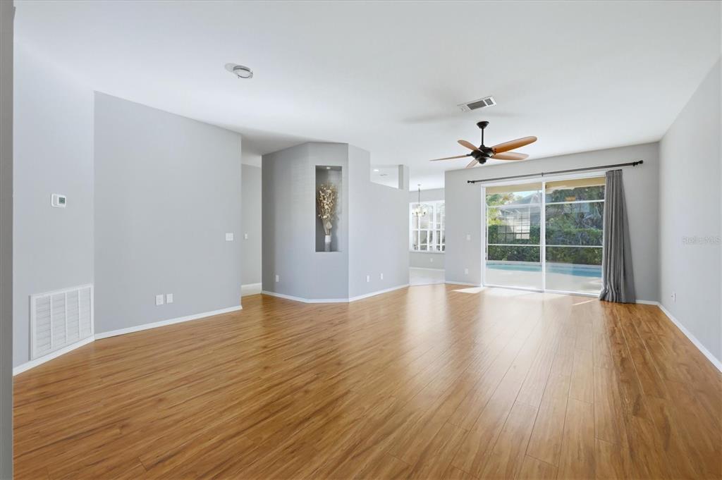 5009 46TH STREET W, BRADENTON, FL — photo 2 of 29