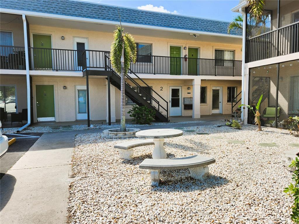 616 GUILD DRIVE UNIT 2, VENICE, FL — photo 3 of 30