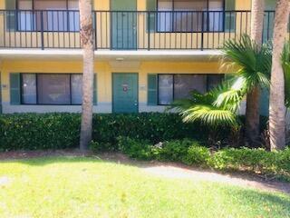 1605 Meadows Circle W # 1605, Boynton Beach FL 33436