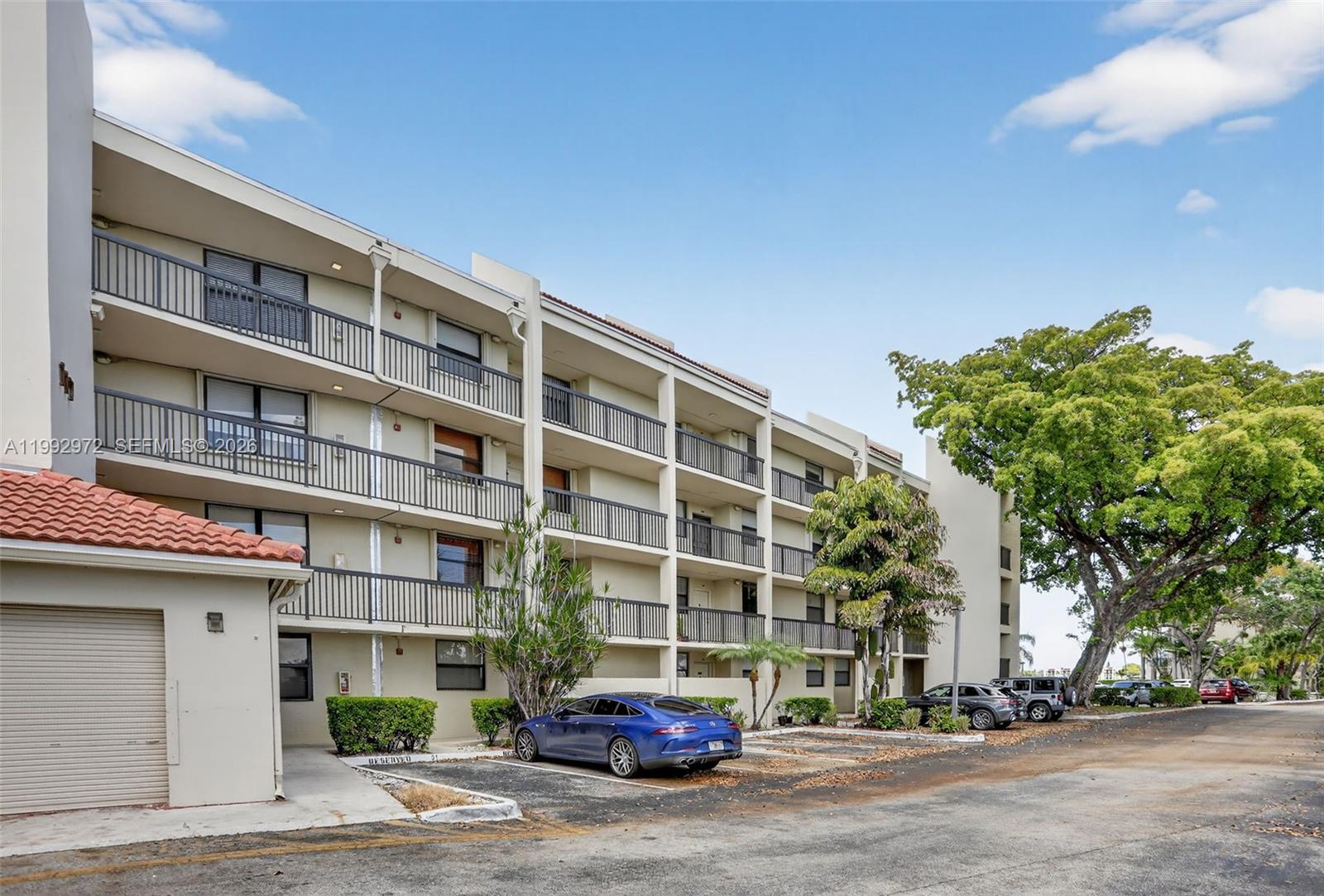 117 Lake Emerald Dr # 409, Oakland Park FL 33309