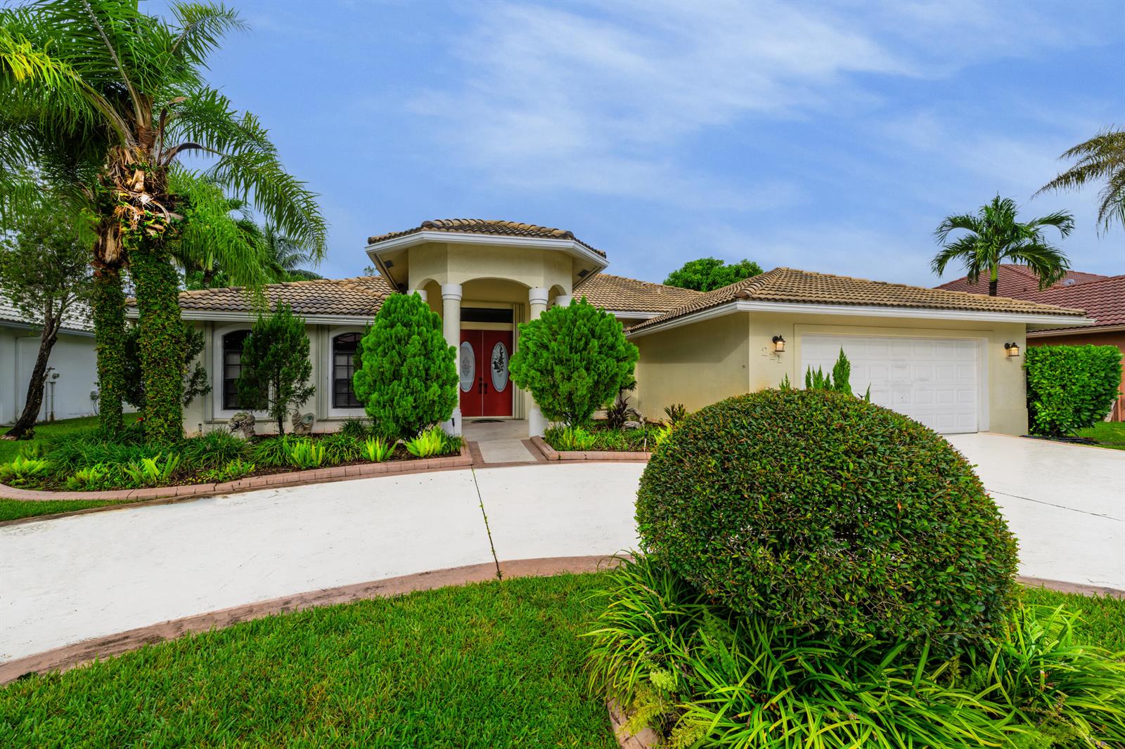 221 Cypress Trace, Royal Palm Beach FL 33411