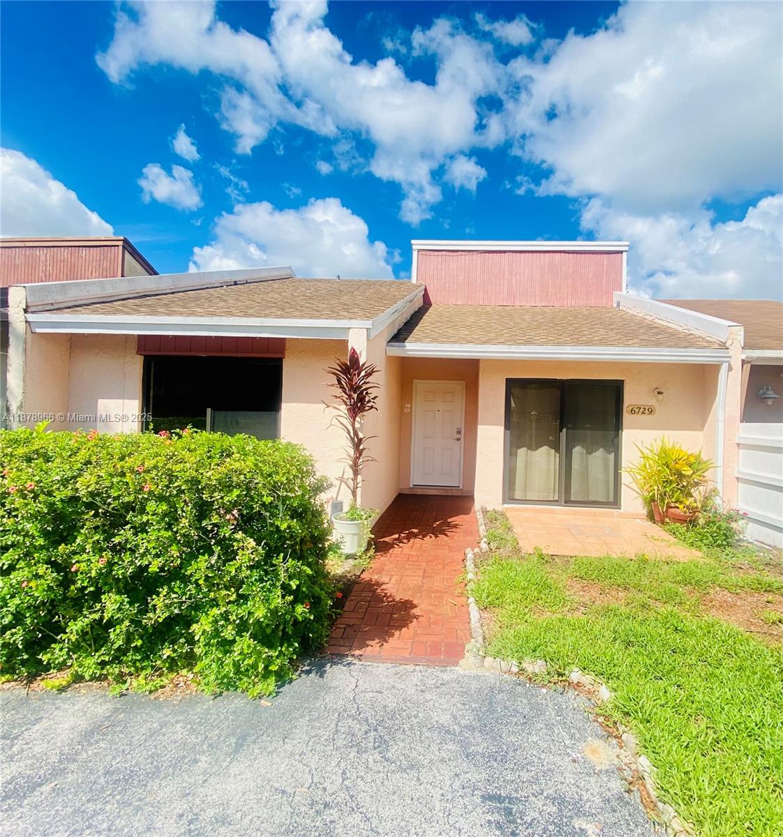 6729 NW 29th Way, Fort Lauderdale FL 33309
