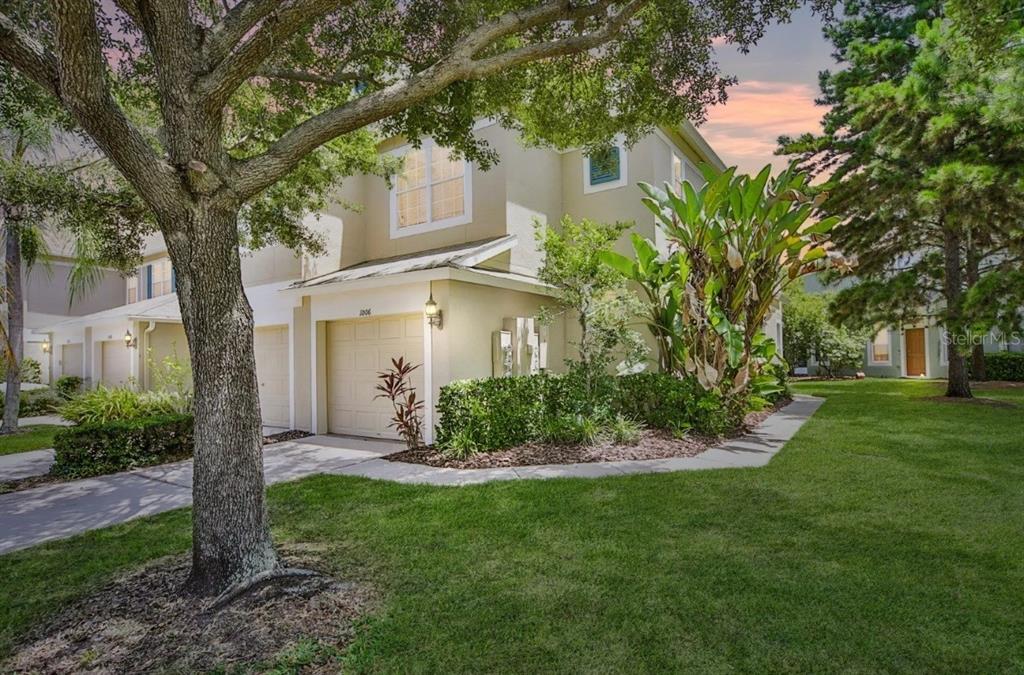 1006 VISTA CAY COURT