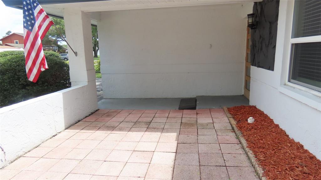 7515 WINGING WAY DRIVE, TAMPA, FL — photo 3 of 30