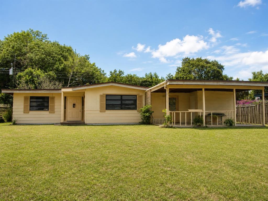 1041 AVON PLACE