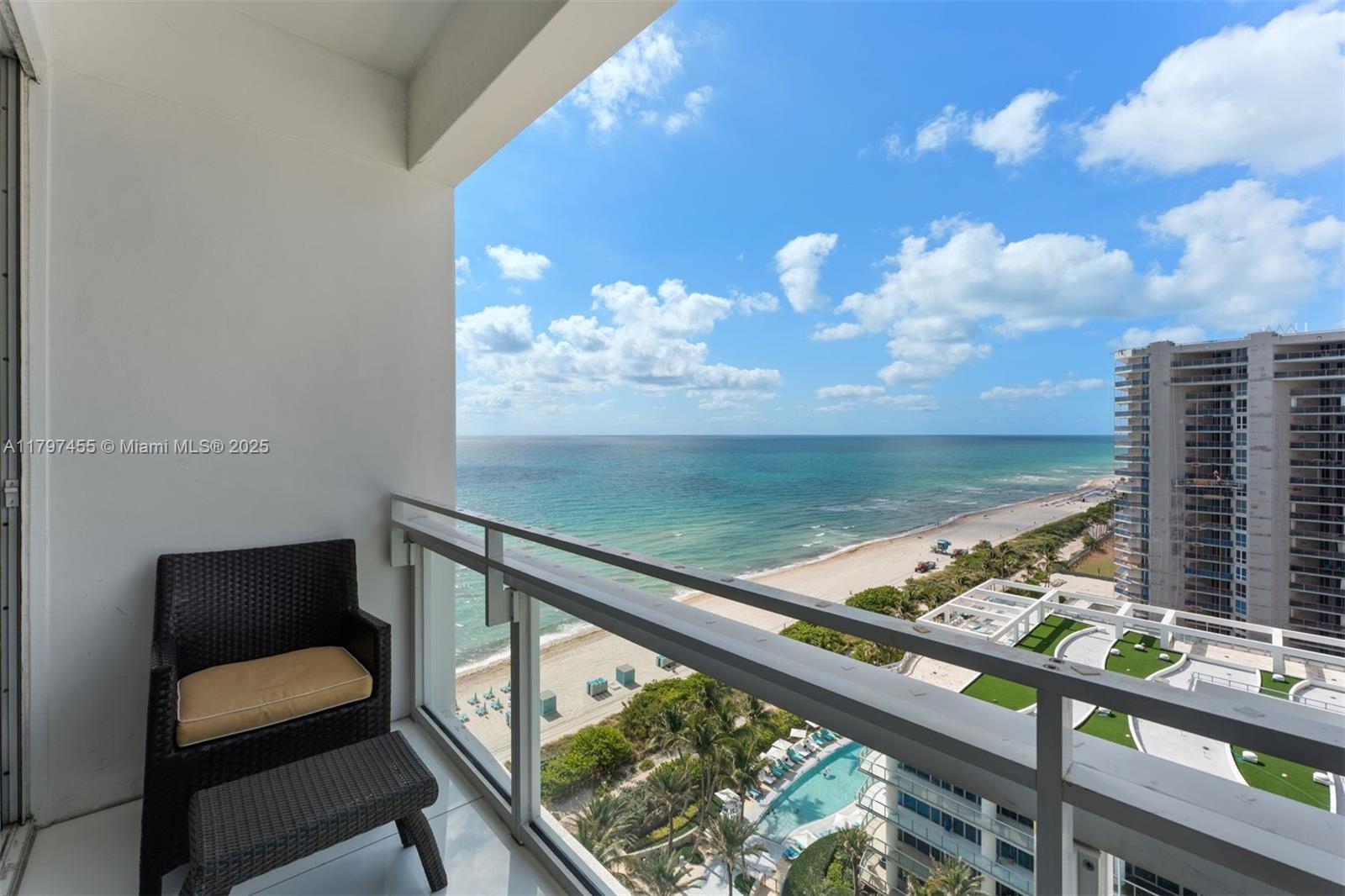 6801 Collins Ave, Miami Beach FL 33141
