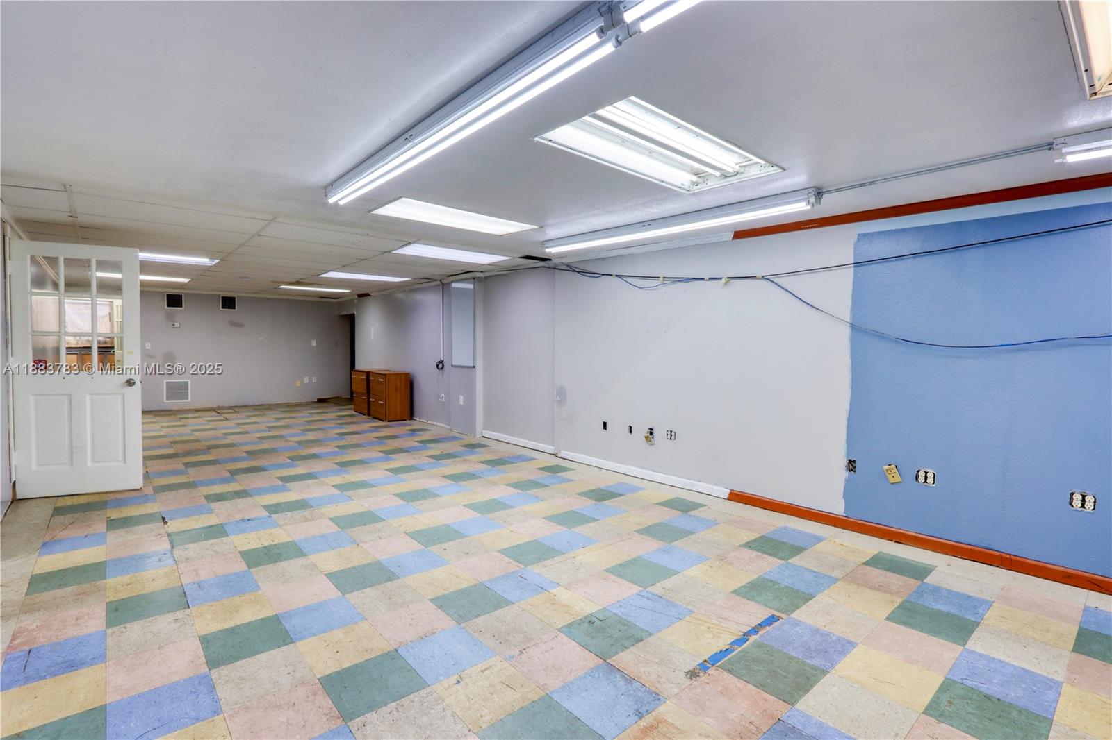 6250 W 21st Ct, Hialeah FL 33016