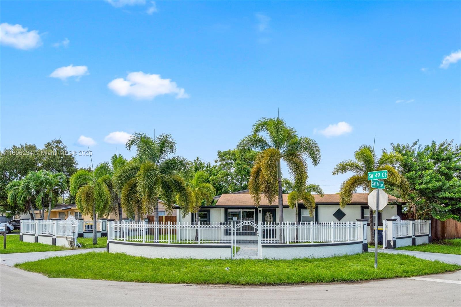 4465 SW 49th Ct, Dania Beach FL 33314