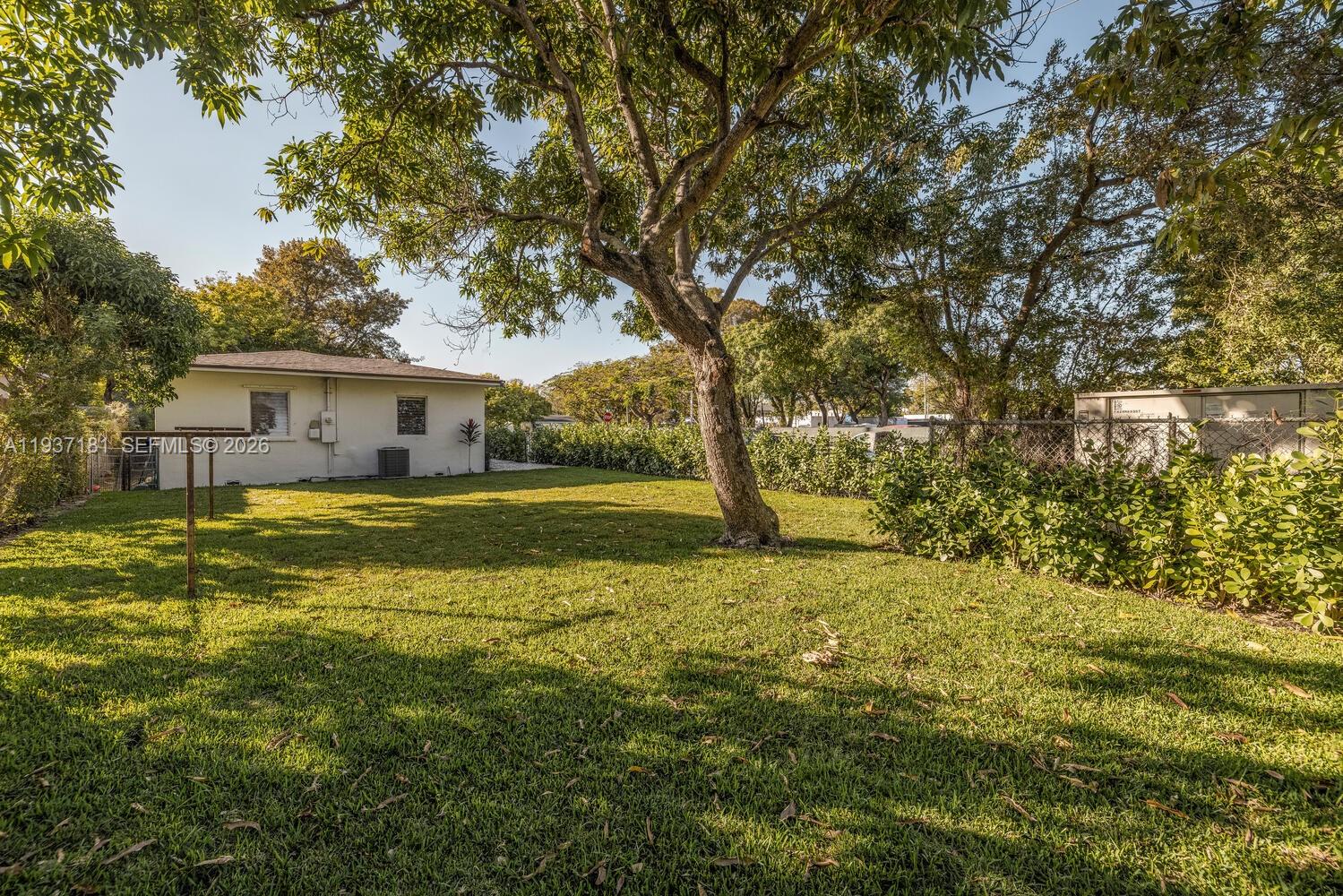 424 NW 53rd St, Miami FL 33127