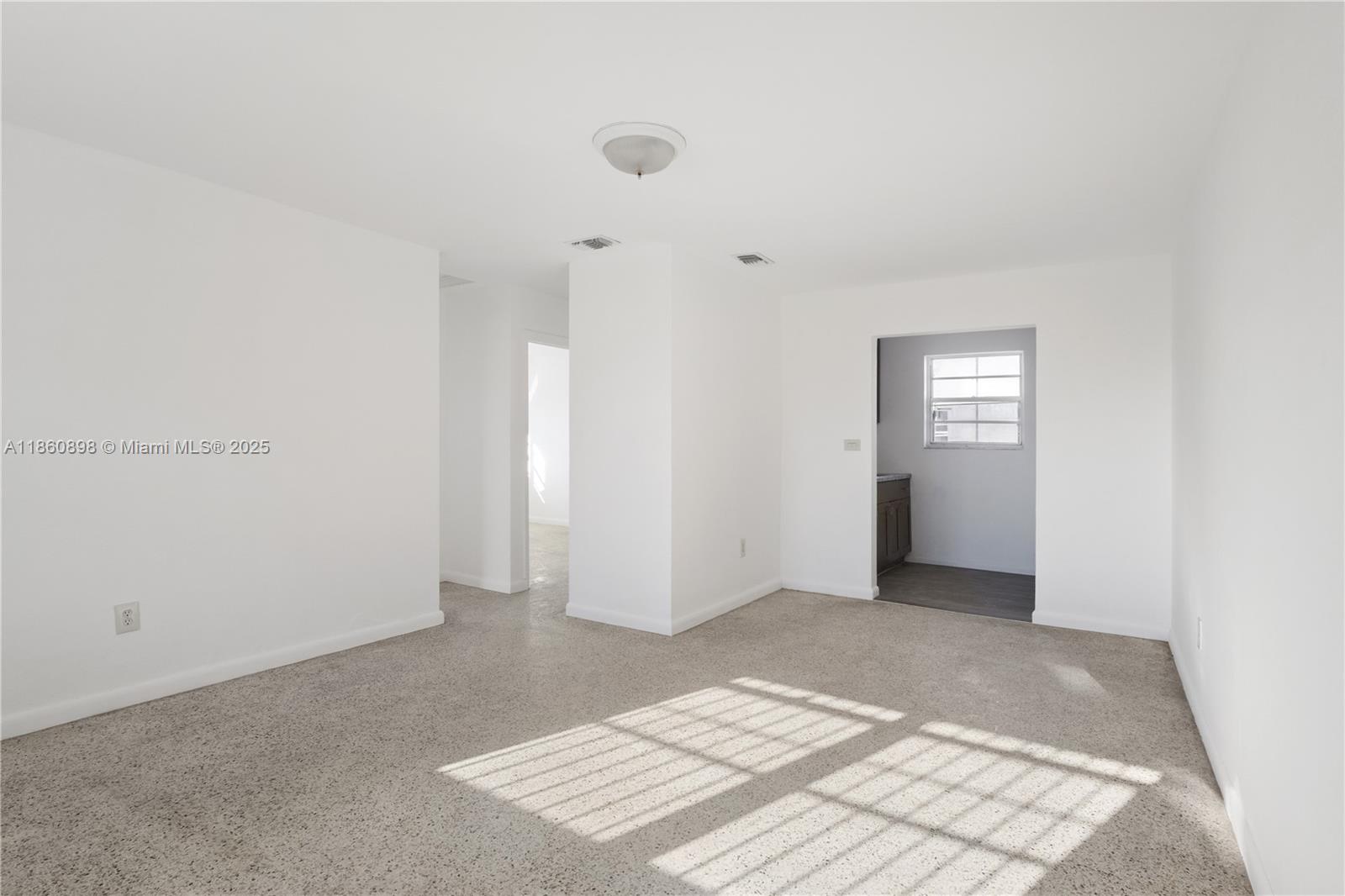 1251 NW 59th St # 3, Miami FL 33142
