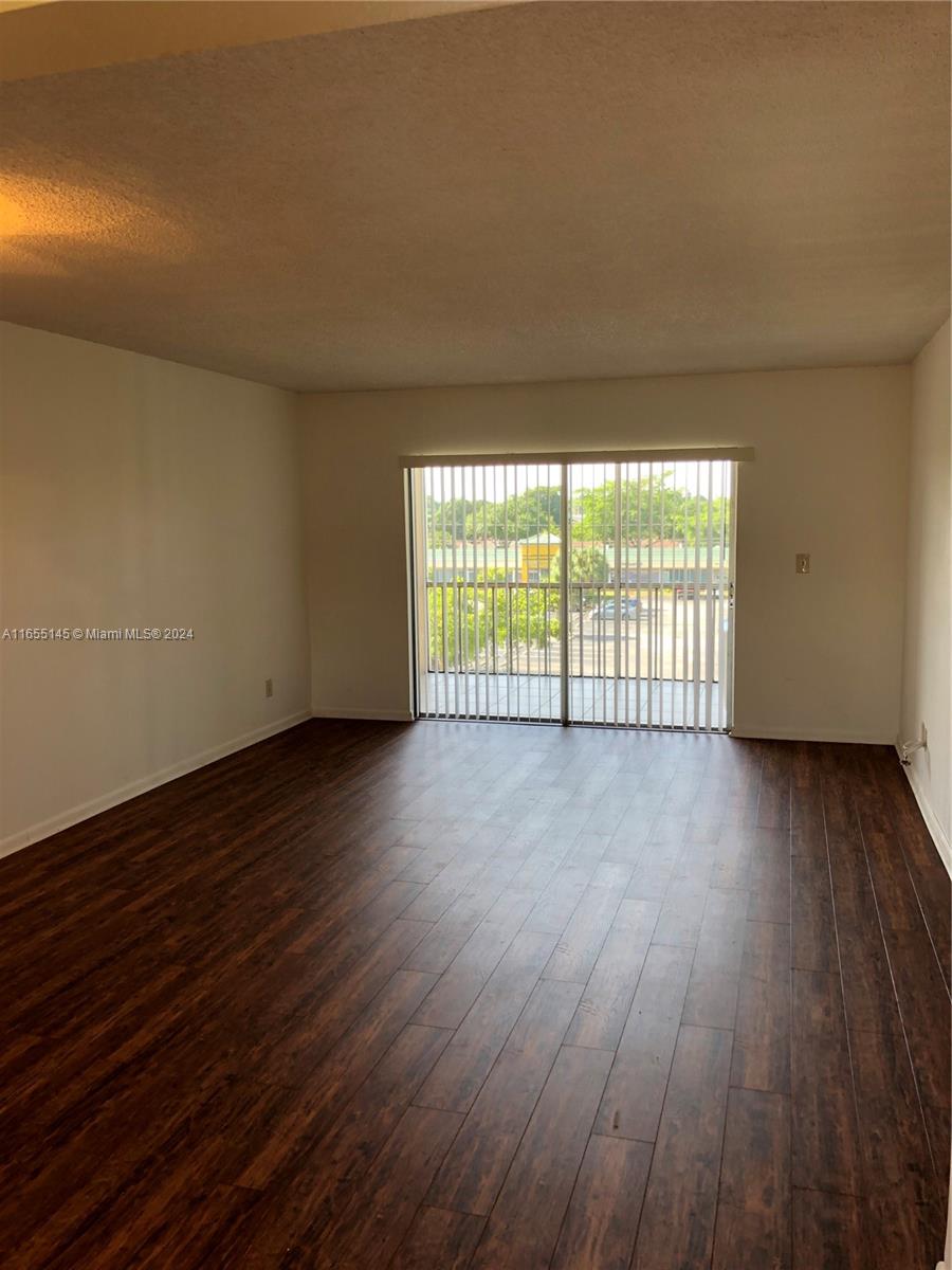 1000 Country Club Dr # 404, Margate FL 33063
