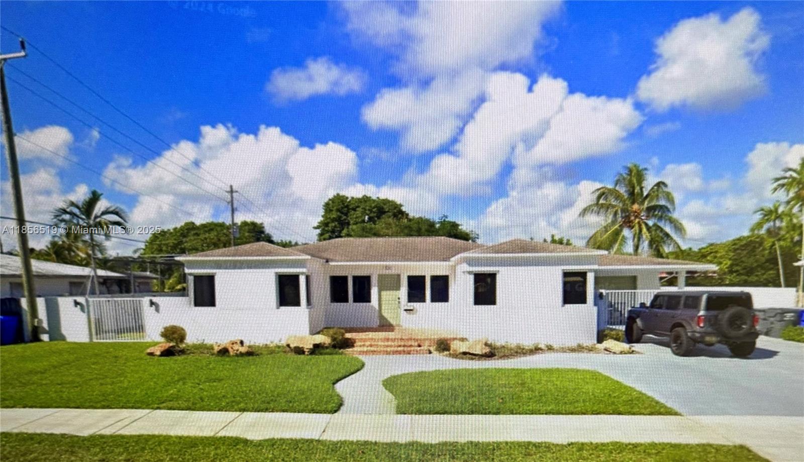 520 N 26th Ave , N., Hollywood FL 33020