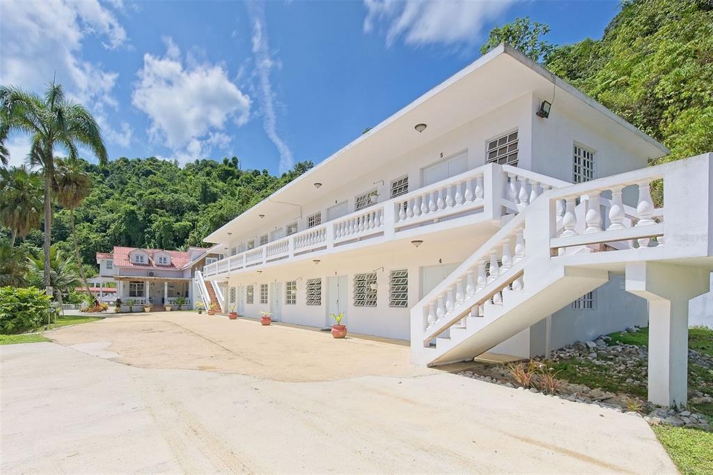 135 VILLA PEREZ, ADJUNTAS, PR — photo 4 of 29