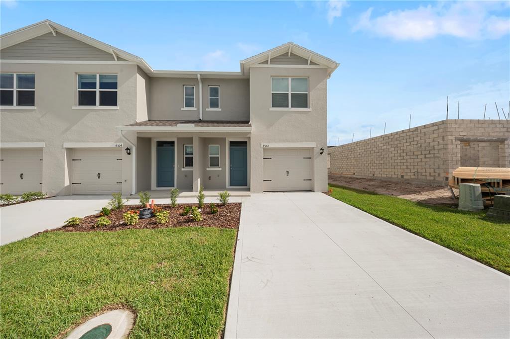 4302 BUTTERSCOTCH CIRCLE