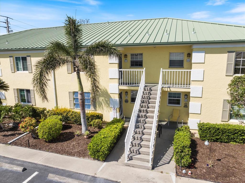 944 CAPRI ISLES BOULEVARD UNIT 103