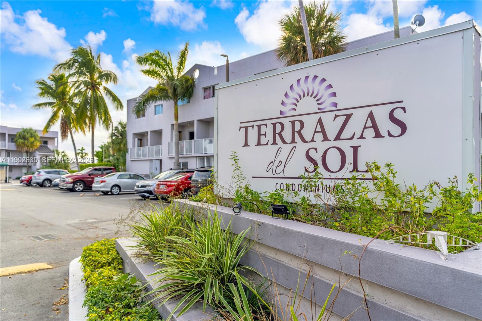 2690 W 76th St # 104, Hialeah FL 33016