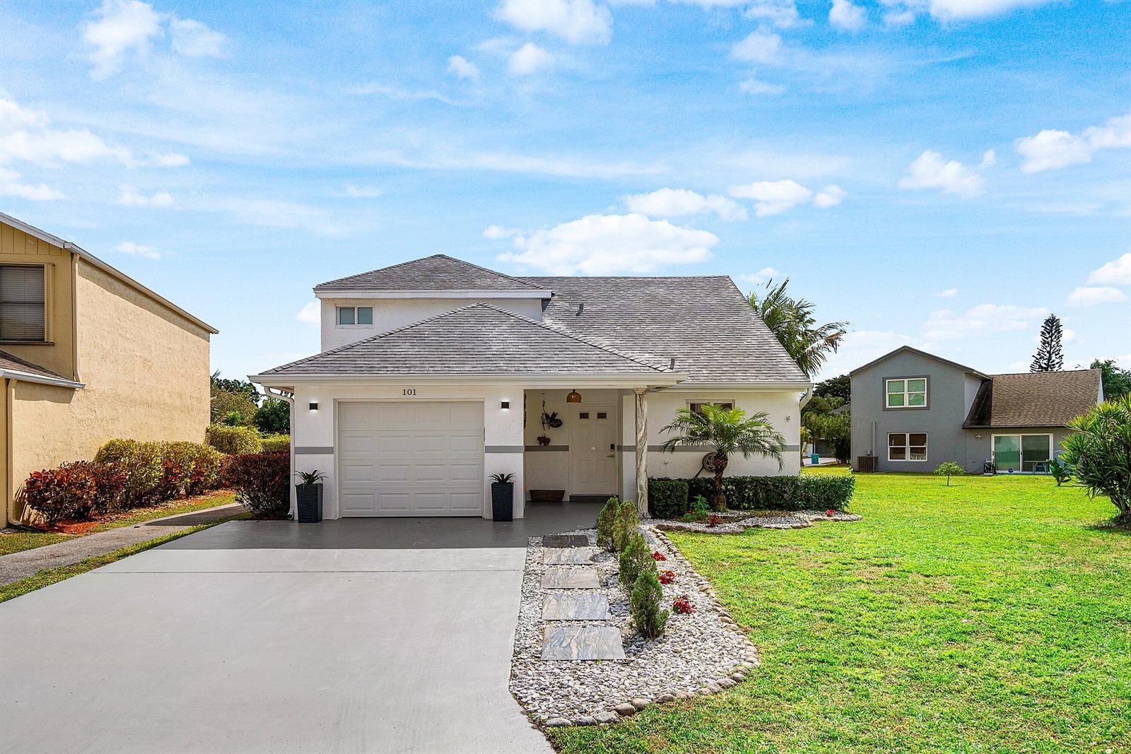 101 Azalea Circle, Boynton Beach FL 33436