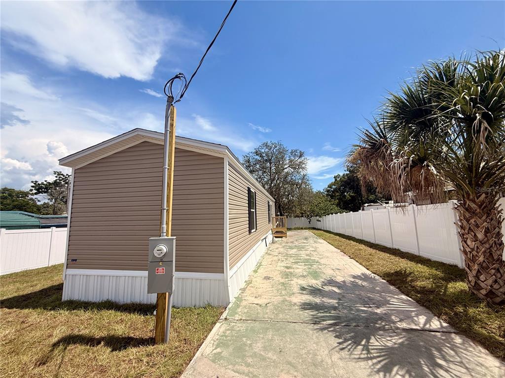 9024 KOSIMO STREET