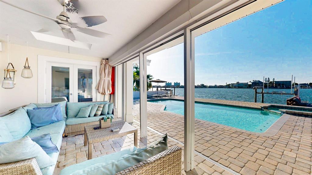 509 55TH AVENUE, ST PETE BEACH, FL — photo 5 of 30