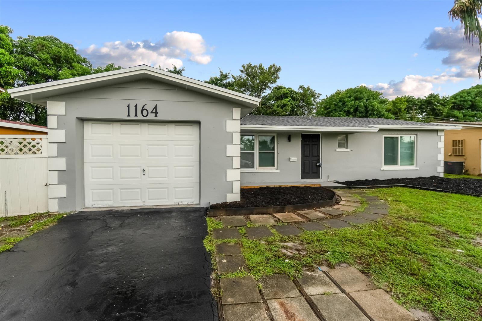 1164 NW 45th Terrace, Lauderhill FL 33313