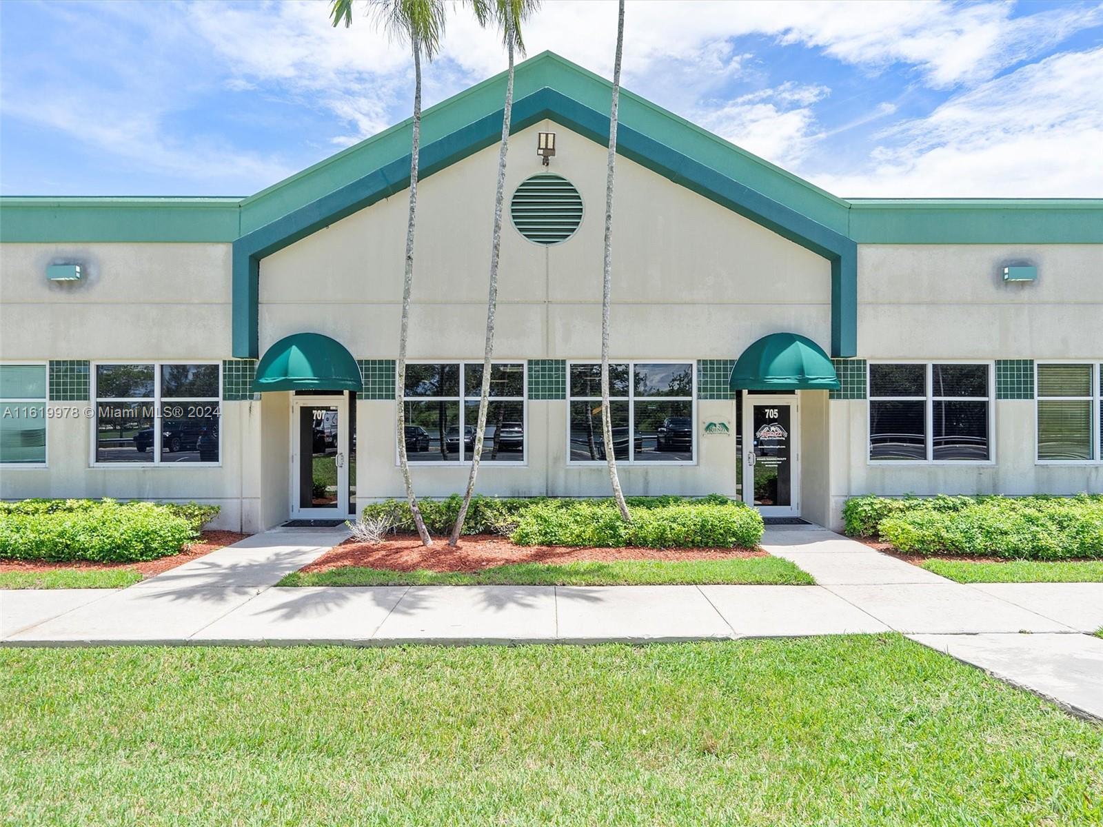 707 / 705 Shotgun Rd, Sunrise FL 33326