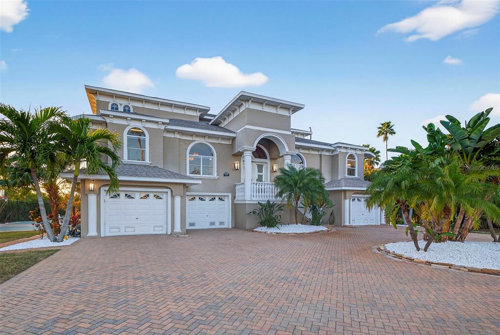 8880 COMMODORE DRIVE