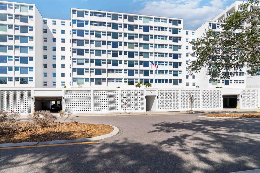 33 S GULFSTREAM AVENUE UNIT 905