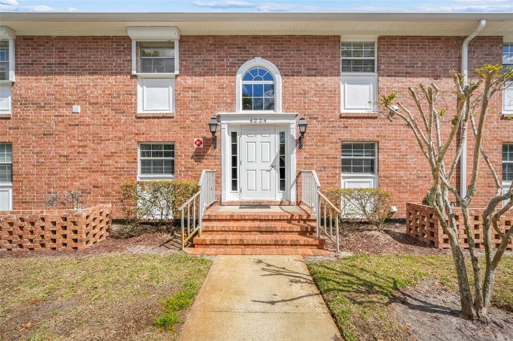 4224 LAKE UNDERHILL ROAD UNIT 8B8