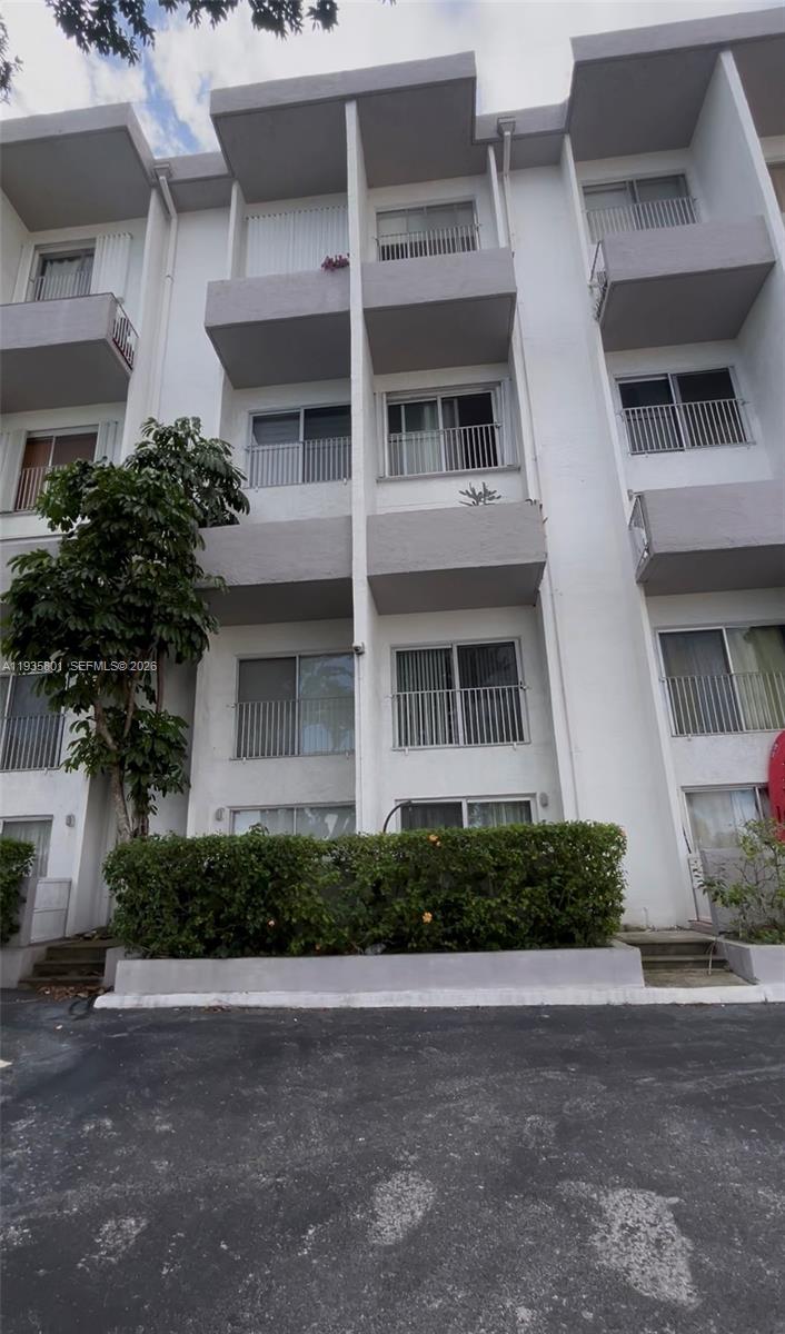 7801 NE 4th Ct # 312, Miami FL 33138