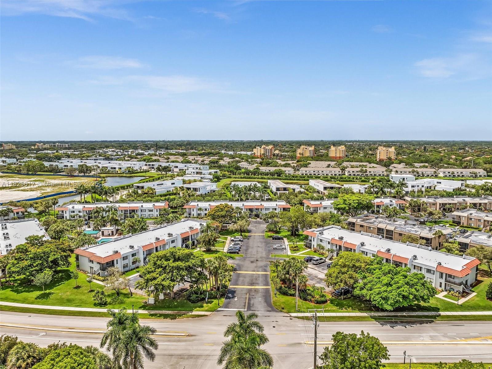 300 Racquet Club Rd # 206, Weston FL 33326