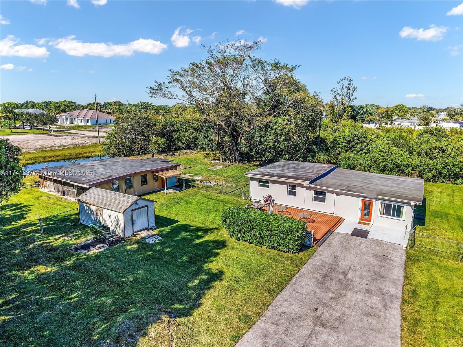 1601 SW 117th Ave, Davie FL 33325