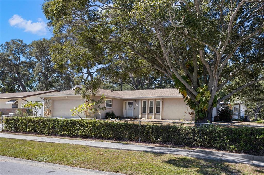 1956 BARBARA AVENUE