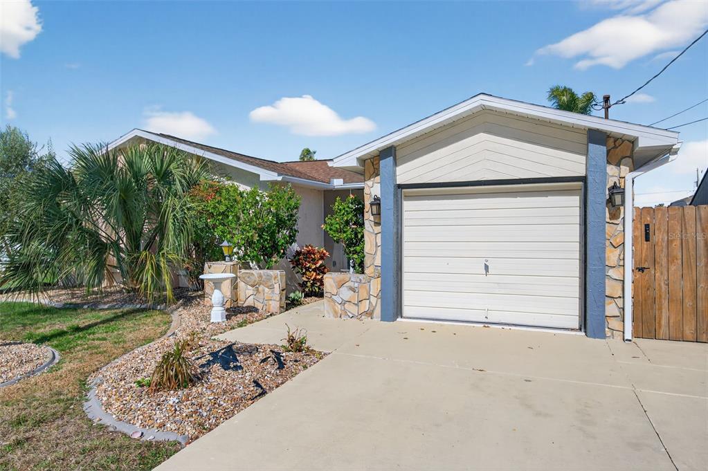7623 MAKO DRIVE, HUDSON, FL — photo 5 of 30