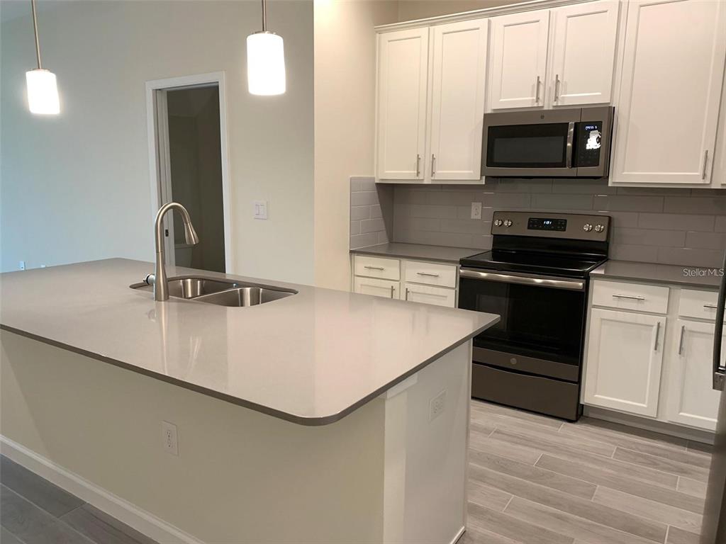 9831 RED EAGLE DRIVE, ORLANDO, FL — photo 3 of 17