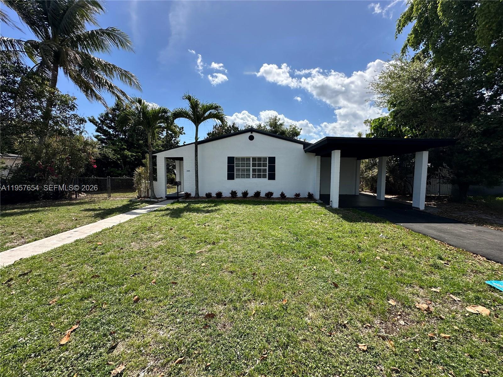 580 NW 194th Ter, Miami Gardens FL 33169