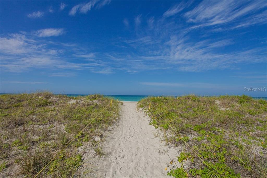 2319 HARBOUR OAKS DRIVE, LONGBOAT KEY, FL — photo 2 of 25