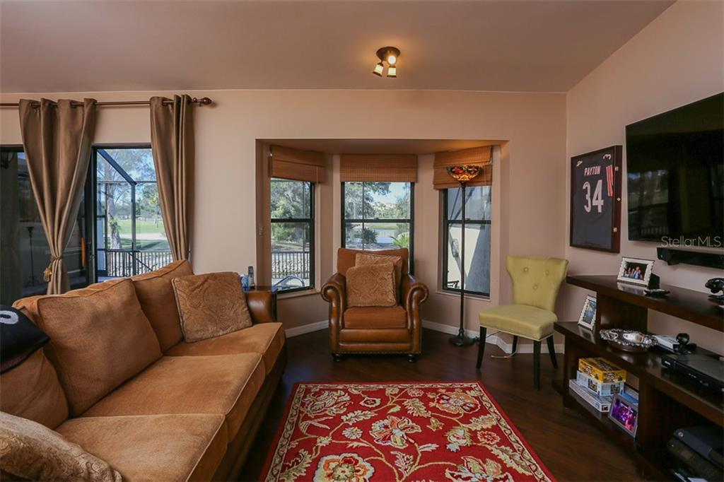2319 HARBOUR OAKS DRIVE, LONGBOAT KEY, FL — photo 5 of 25